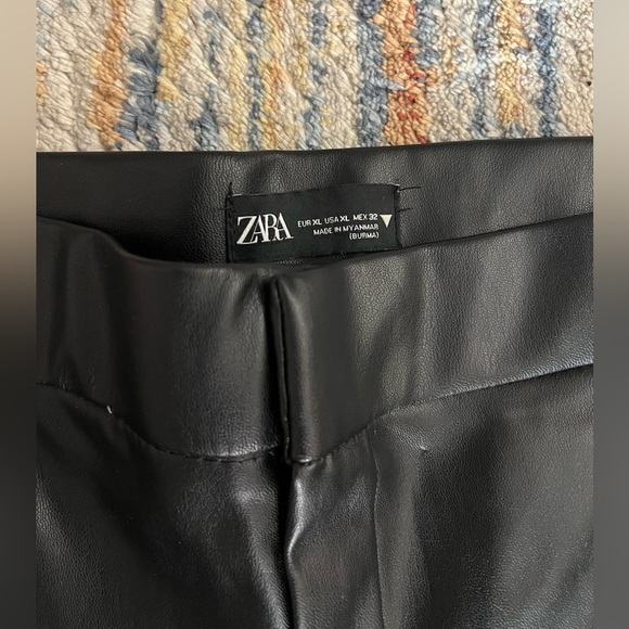 Black Zara faux-leather pants size XL - Picture 3 of 4
